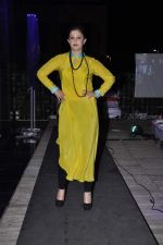 at Bobby Khanduja fashion show in F Bar, Mumbai on 12th March 2013 (75).JPG